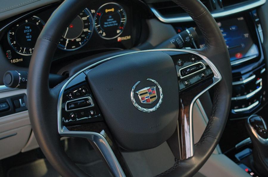  Cadillac XTS 2013 года  (фото 28 из 137)